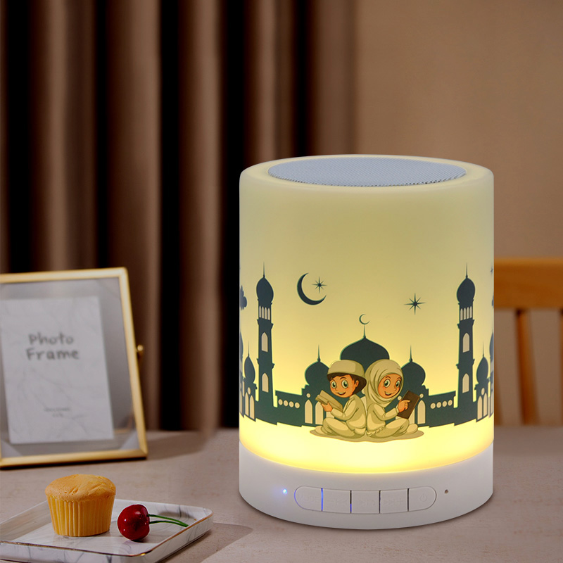 Farbiger, kabelloser, bluetooth-fähiger koran-lautsprecher mit usb-anschluss, fm-radio, einstellbarer kleiner led-lampe und touch-fernbedienung für zuhause