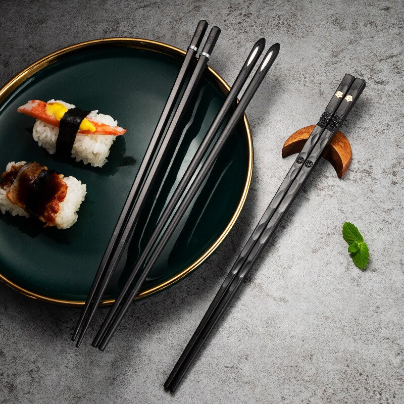 5 Pairs Japanese Chinese chopsticks Sushi Sticks Reusable Metal Korean Chopsticks Set Healthy Alloy Tableware Palillos Chinos