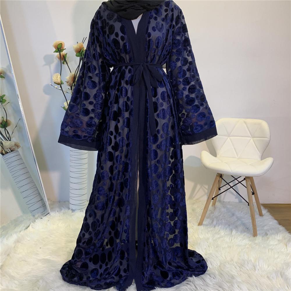 Vacker dam blygsam sammet klänning mönster senaste abaya design dubai sommar