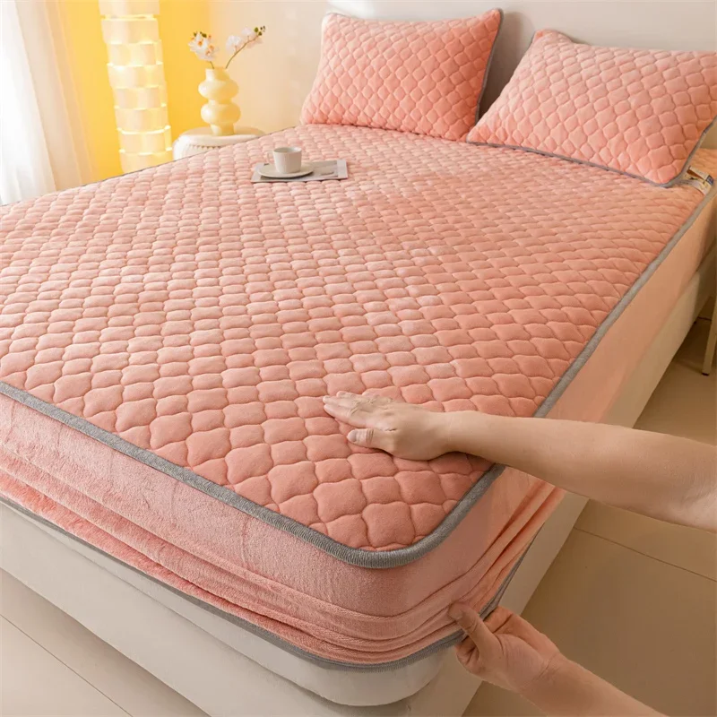 Super dikke fleece warme matrashoes All-inclusive pluizig gewatteerd hoeslaken Effen kleur matrasbeschermer voor de winter: Bed 180 / Roze
