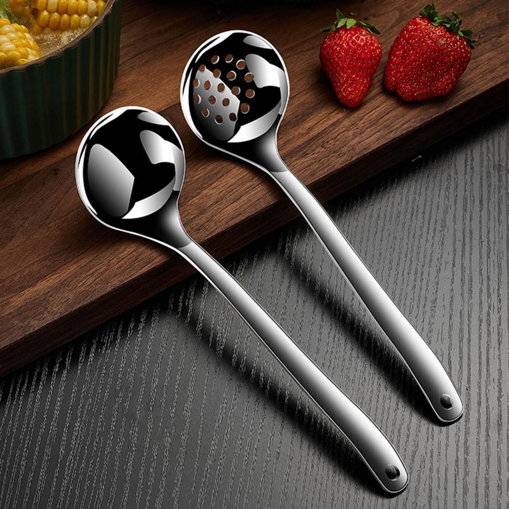 Long Handle Soup Ladle Stainless Steel Soup Spoon Strainer Scoop Food Grade Colander Spoon Pot Serving Spoon Tablespoons
