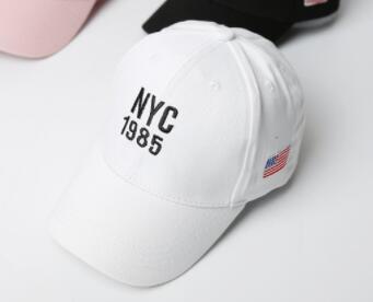 låve baby baseball lue hattemaker jenter takrenne snapback caps casquette brev nyc buet sommer lue solhatt mesh låve caps: Hvit