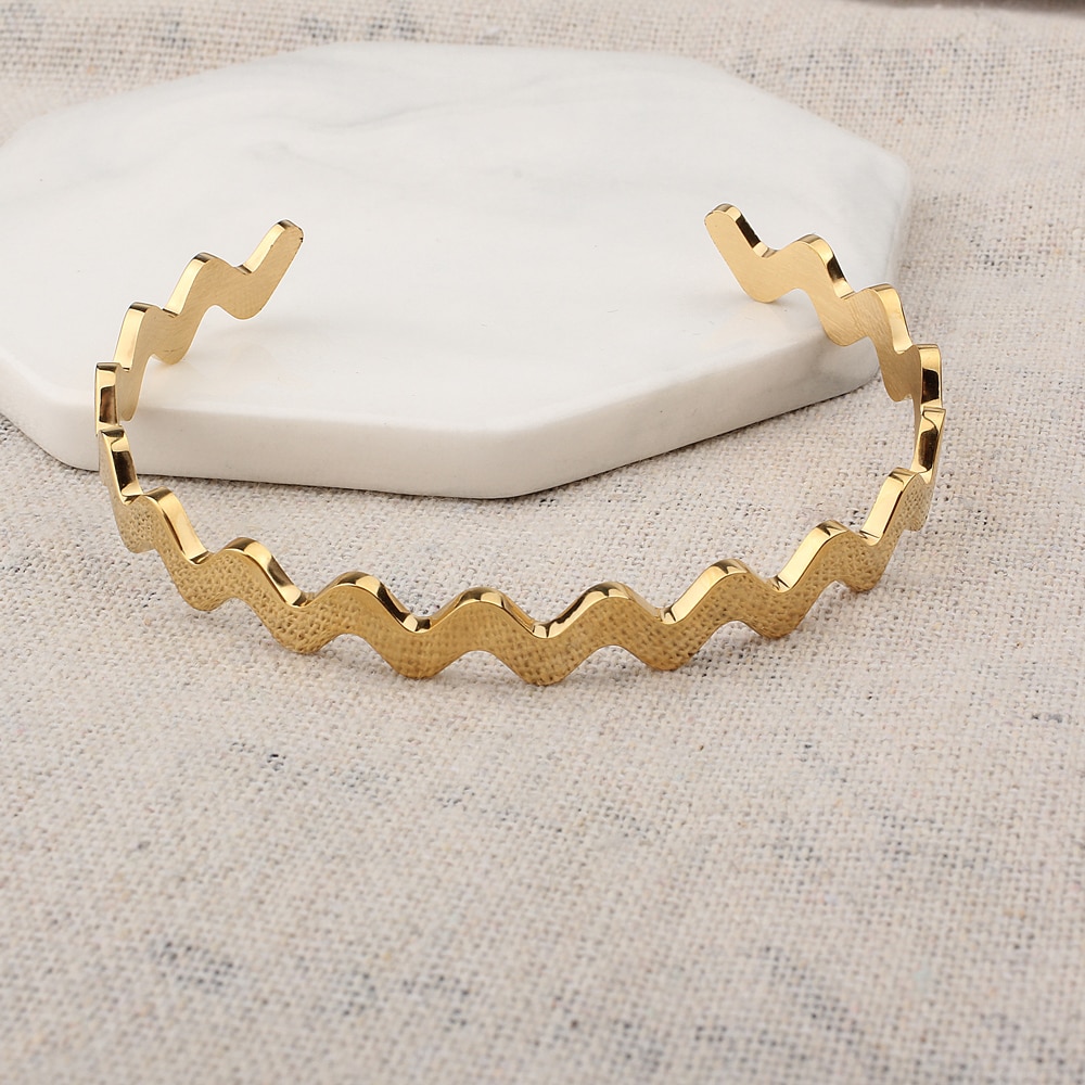 FINE4U B156 Stainless Steel Smooth Wave Bracelets & Bangles Gold Color Open Cuff Bracelets For Men Women Adjustable Bangle