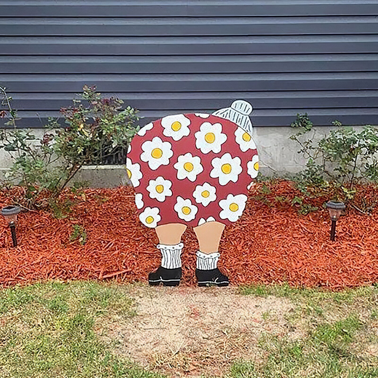 Garden Ornament Lawn Gardener Working Decoration 40x26cm Courtyard Crafts: Red