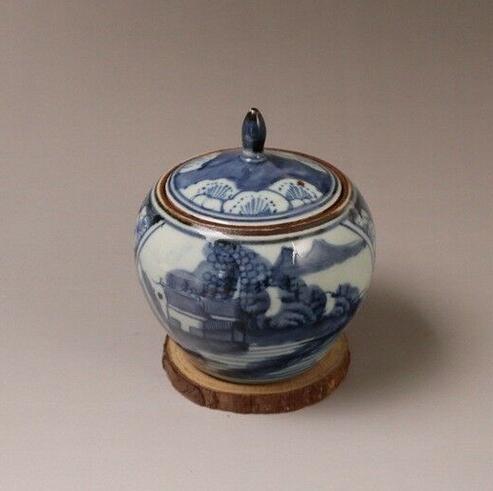 China old porcelain blue and white porcelain landscape Graph pattern with cover pot