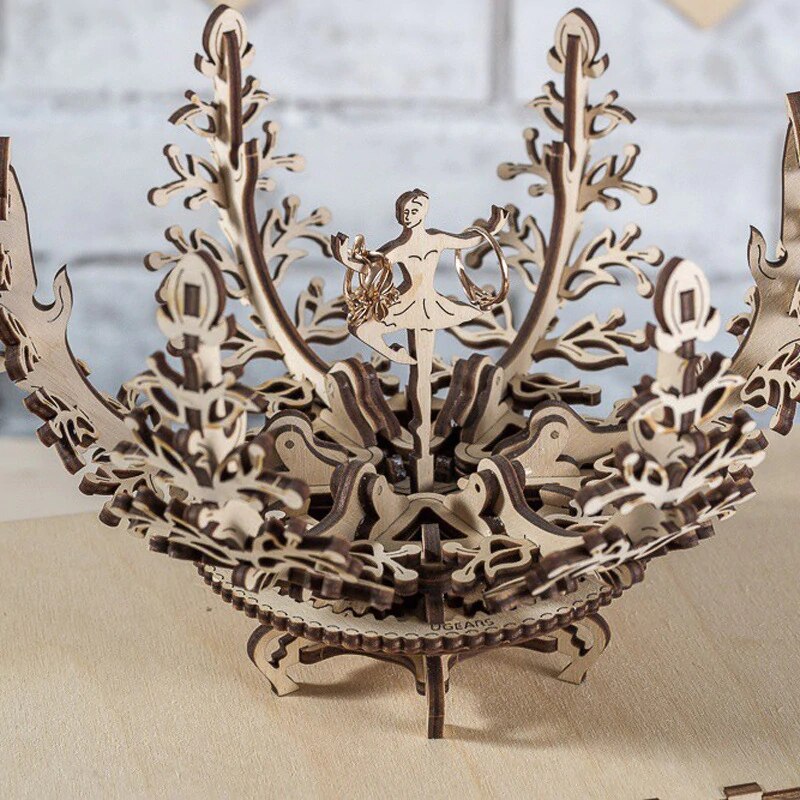 Wooden mechanical handicraft transmission female flower gear rotation jigsaw puzzle Ukraine Valentine's Day model