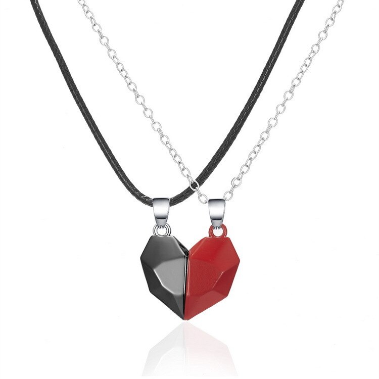 2Pcs Magnetic Couple Necklace Lovers Heart Pendant Distance Faceted Charm Necklace Women Men Valentine's Day Jewelry: BlackRed