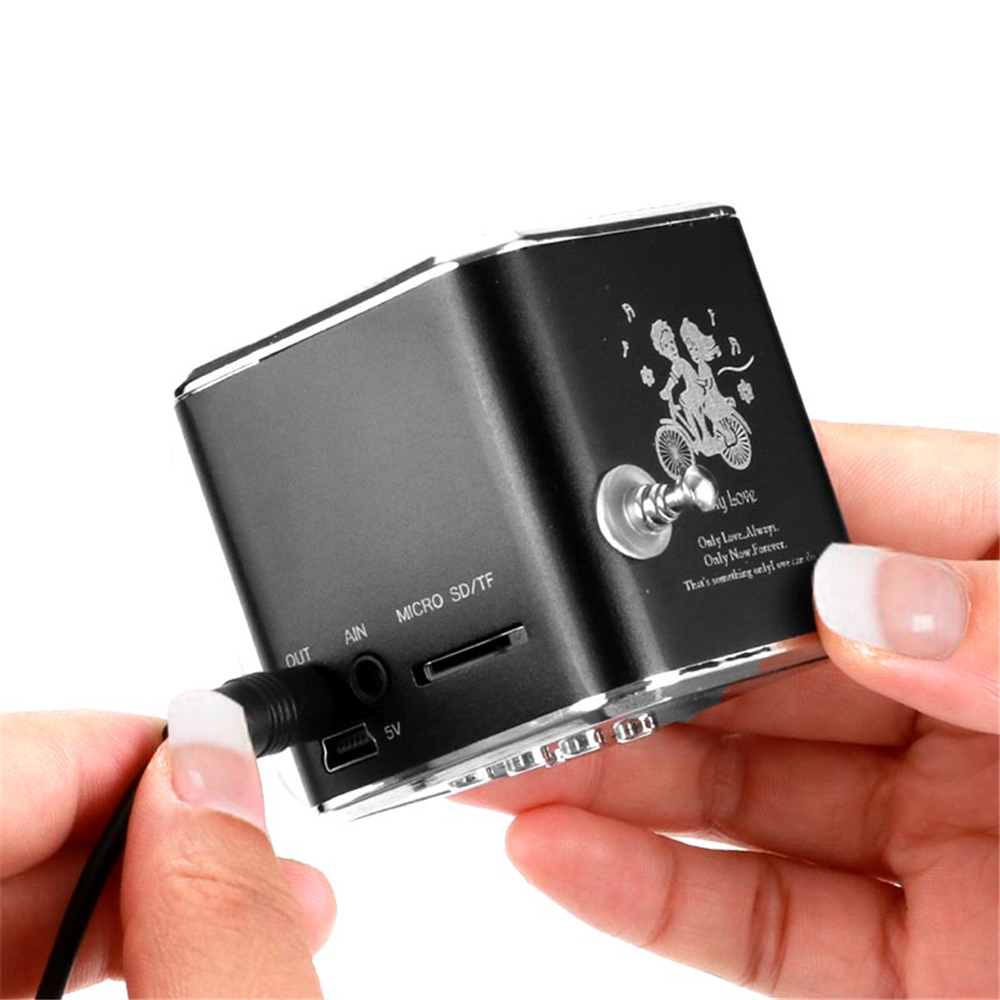 TD-V26 Mini draagbare geluidsluidspreker TF-kaart FM-radio AUX Stereo muziekspeler Bluetooth-luidspreker