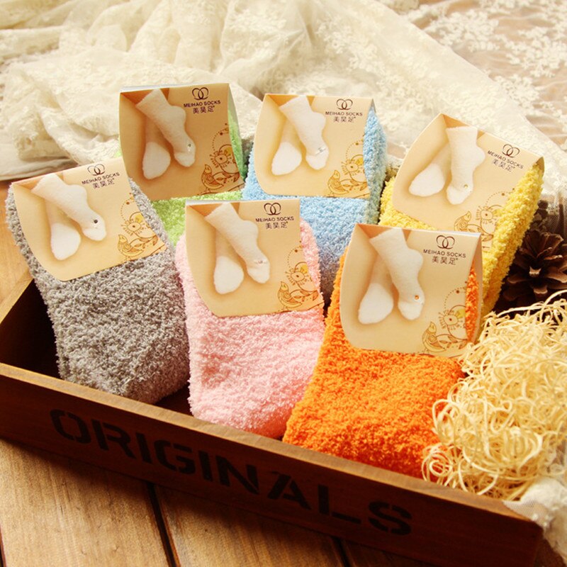 Elastische Vrouwen Meisjes Zacht Bed Vloer Sokken Pluizige Warme Winter Ademend Pure Verschillende Kleuren Coral fluwelen verdikking vrouwen sokken
