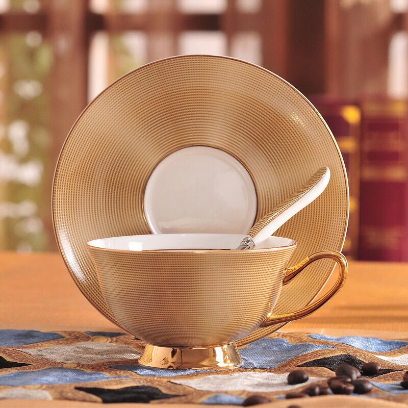 Europe Noble Bone China Coffee Cup Saucer Spoon Set 200ml Luxury Ceramic Mug Top-grade Porcelain Tea Cup Cafe Party Drinkware