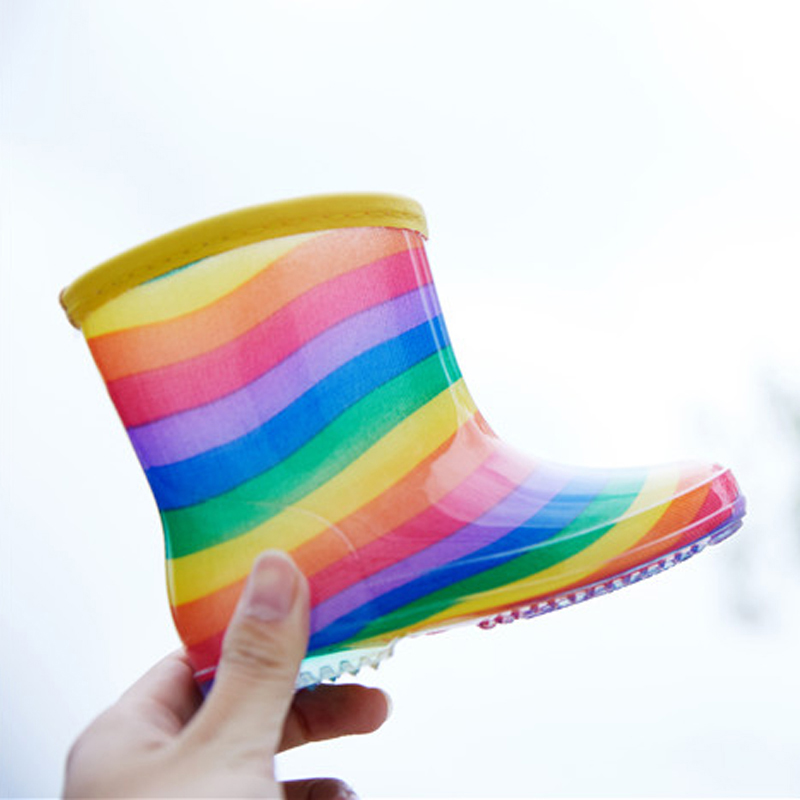 Botas de chuva arco-íris para crianças, sapatos para bebês meninos e meninas, borracha colorida