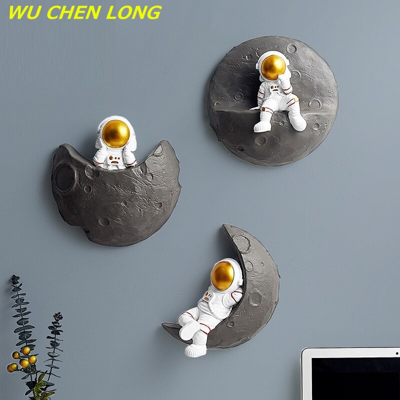 WU CHEN LONG Astronaut Art Sculpture Spaceman Wall Hanging Statue Resin Craft Home Decor Children Room Interior Showpiece R5700