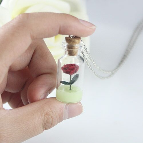 Pendentif lumineux petit Prince Rose, collier ajouré qui brille dans la nuit, bijoux d&#39;halloween