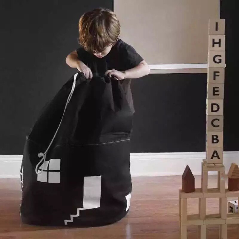eins neue treppe kleine haus reine baumwolle strahl lagerung tasche schwarz und weiß