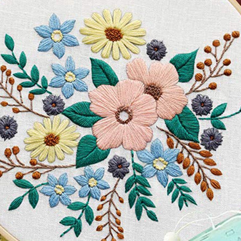 Full Range of Embroidery Starter Kit with Pattern, Stamped Embroidery Kit Including Embroidery Cloth with Pattern, Bamboo Embroi