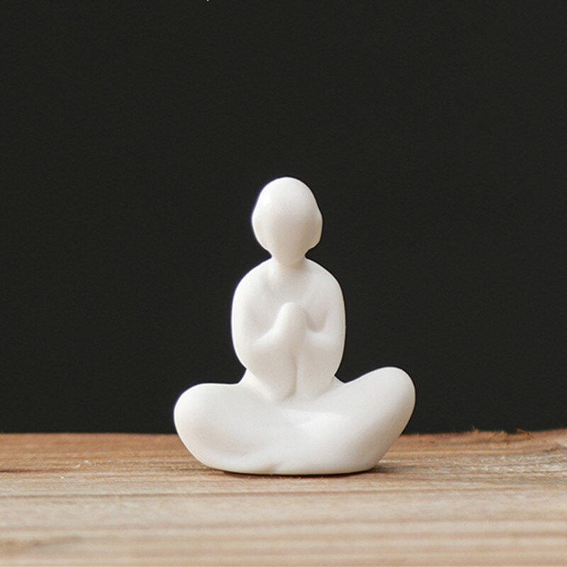 Chinesisch Weiß Porzellan Tee Haustier Mini Fingerspitze Buddha Mönch Statue Ornamente handgefertigt Keramik Kunsthandwerk Heimat Tee einstellen Dekoration: A -- 3.5x4.3cm