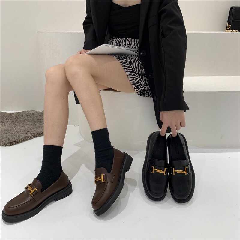 Bedstemor sko afslappet kvindelige sneakers træsko platform loafers med pels efterår oxfords kvinders lavvandede mund rund tå flade metal