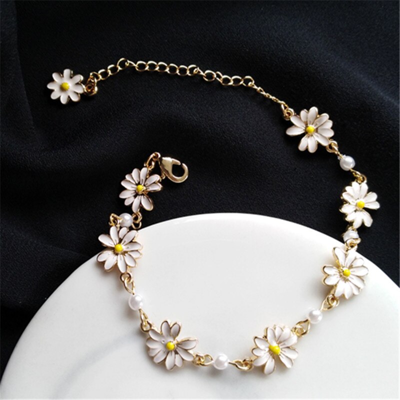 Mode Zoete Witte Bloemen Armbanden Persoonlijkheid Parel Metalen Minimalistische Chrysant Armband Voor Vrouwen Sieraden Accessoires: bracelet