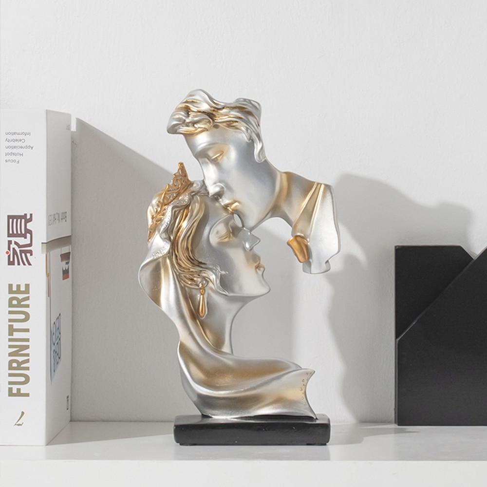 Europa stil harpiks abstrakt skulptur boligindretning tilbehør moderne kys par statuer stue indretning kærlighed bryllup