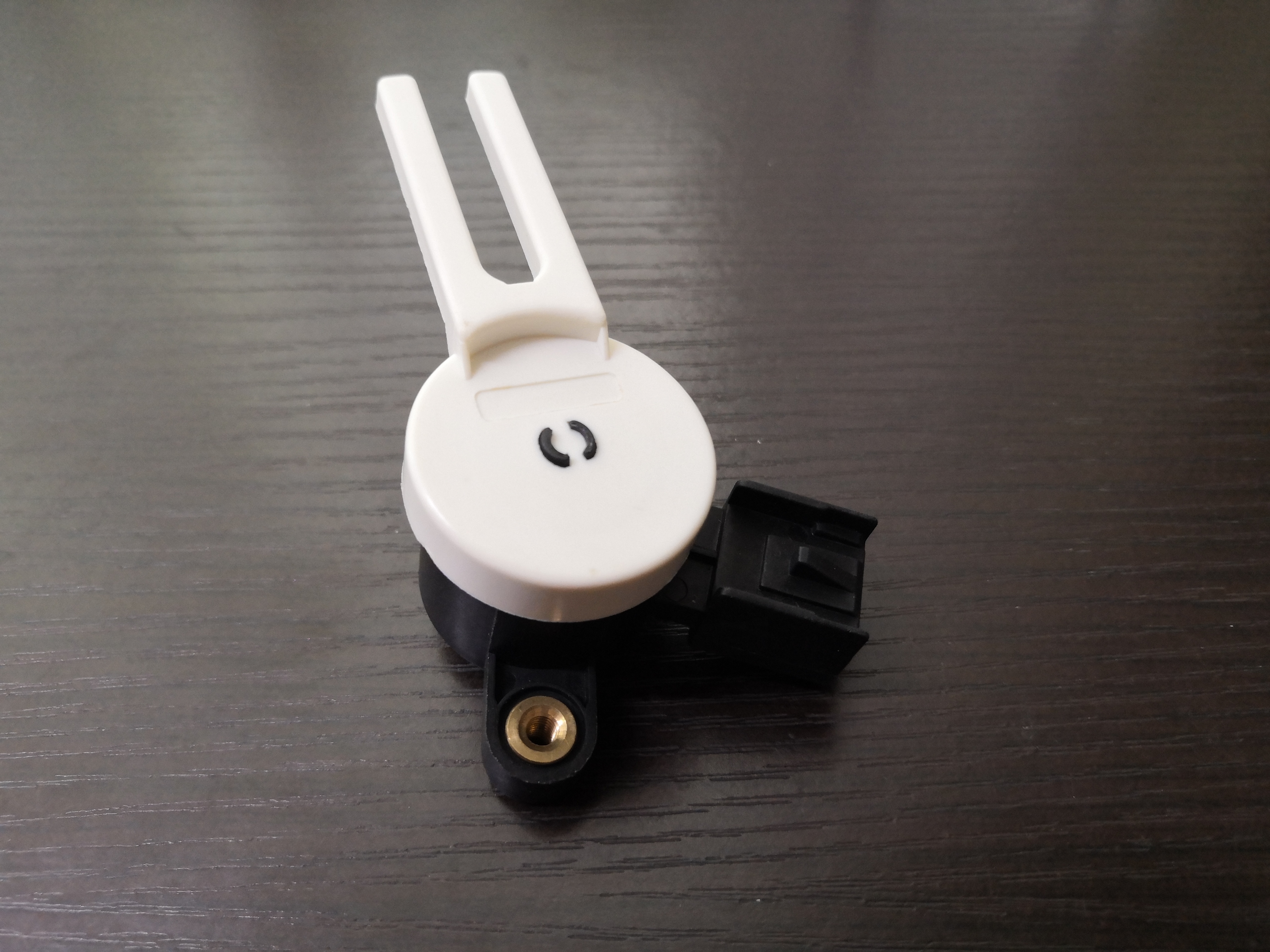 IERNA Stoplamp Switch Brake Pedal Position Sensor for CADILLAC buick Chevrolet 10366474 25889337 20995840 92190131 92220355