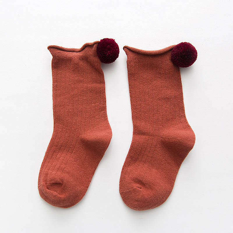 Leuke Pompom Kids Baby Sokken Cotton Baby Baby Meisje Sokken Kinderen Peuter Knie Hoge Vloer Sokken Sokken Meia Infantil Calcetines