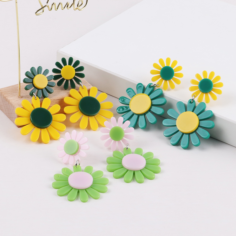 FishSheep Korean Cute Acrylic Flower Earrings for Women Trendy Geometric Daisy Pendant Earrings Jewelry