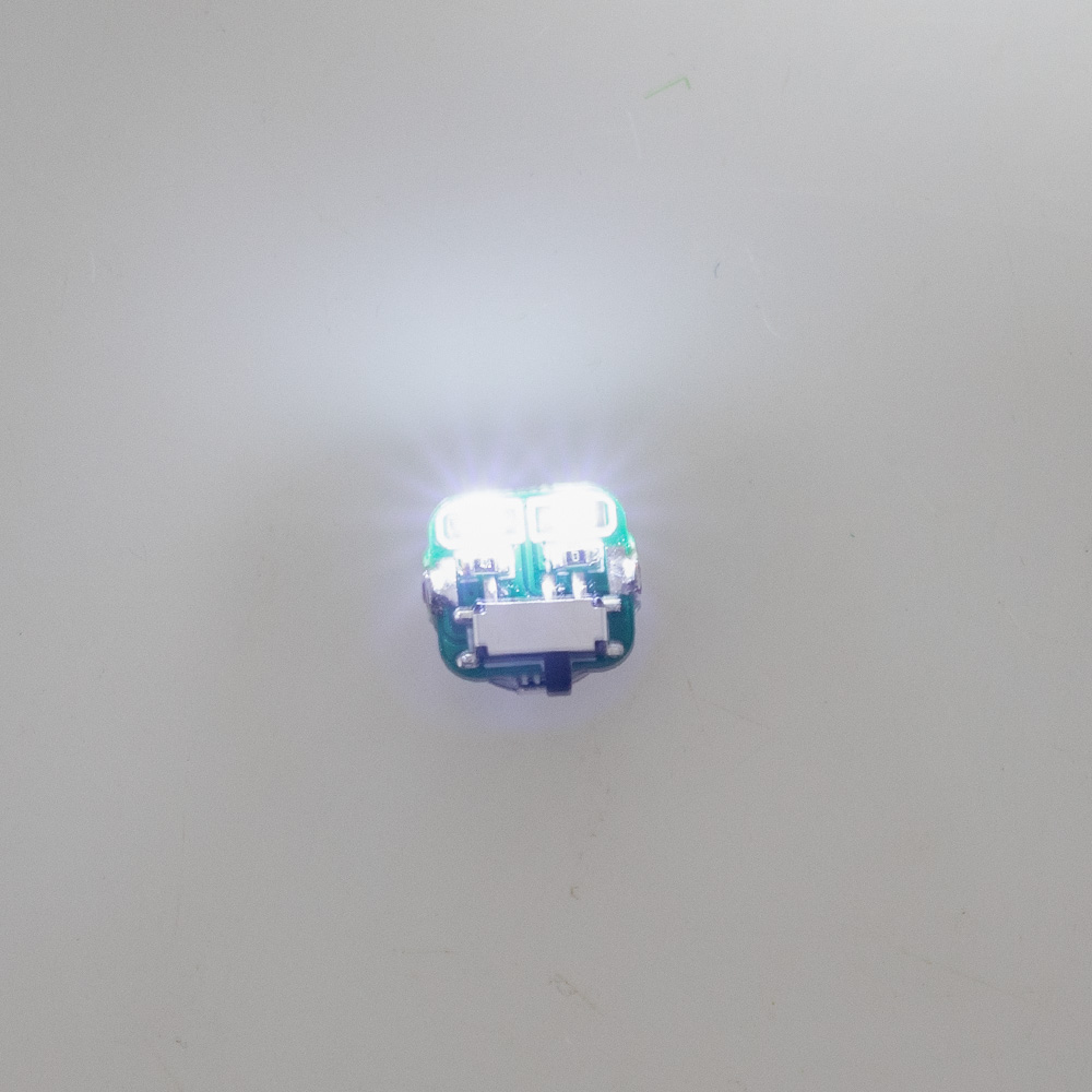 2 stk. enkelt/dobbelt led-lampe med kontaktstyring, ingen magnet nødvendig, flerfarvede valgmuligheder til gør-det-selv-modelbygning: Hvid