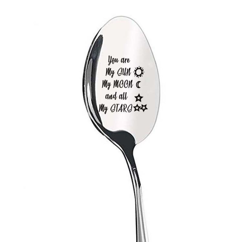 Vajilla de cocina creativa, cuchara de acero inoxidable con mango largo, cuchara grabada, vajilla decorativa para aniversario de bodas: A8