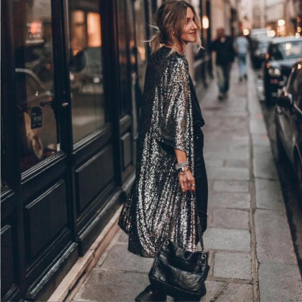 Dam paljettlång kappa glansig festjacka