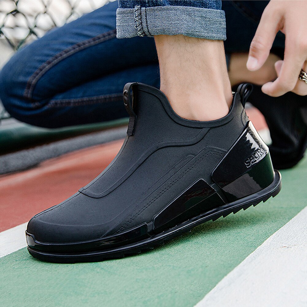Nuove scarpe da pioggia Unisex stivali da pioggia invernali stivali da neve caldi stivali da pioggia impermeabili da uomo antiscivolo stivali da acqua da uomo stivali da lavoro in gomma