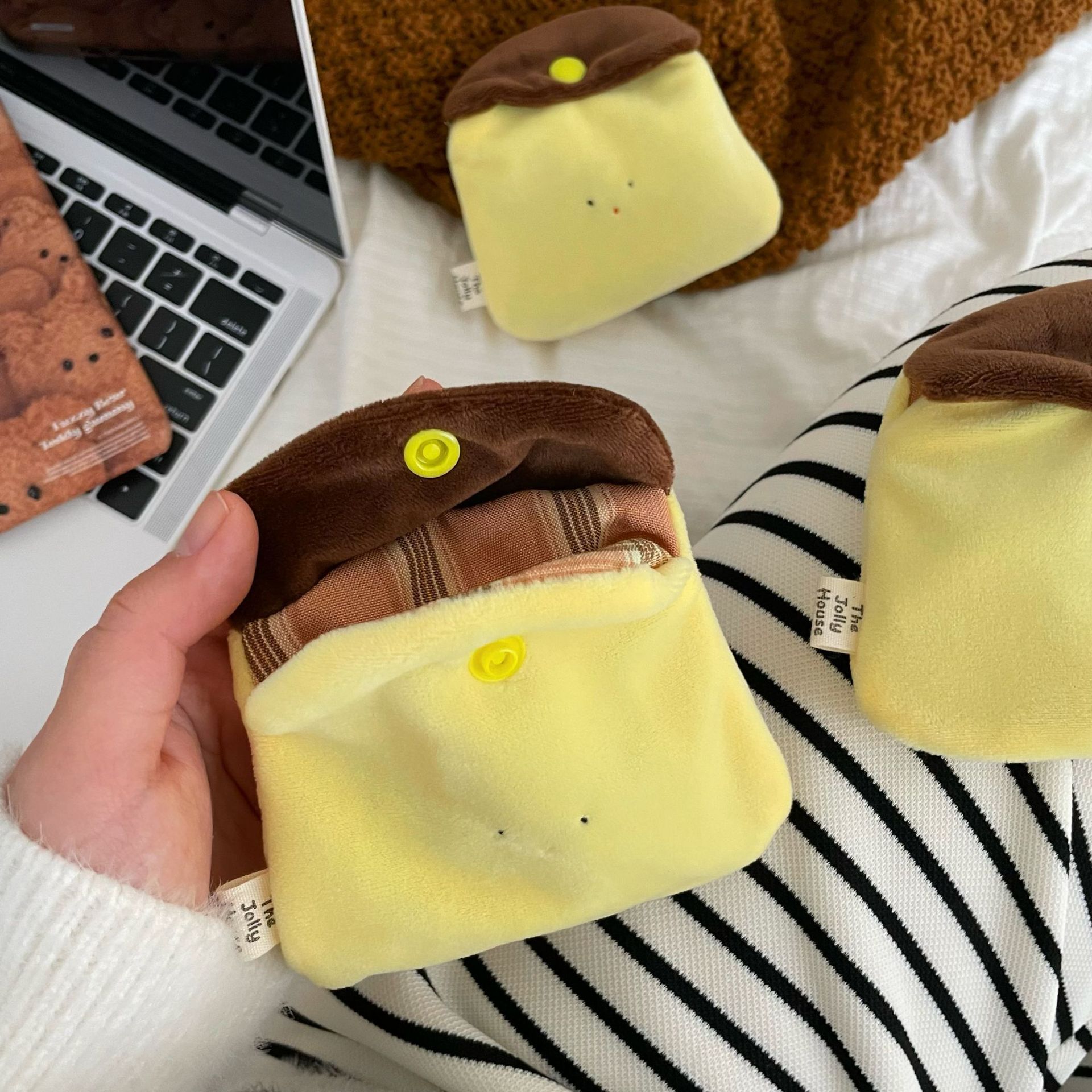 1PCS Mini Caramel Pudding Coin Purse Mini Earphone Bag Plush Cartoon Storage Bag Mini Wallet Girl