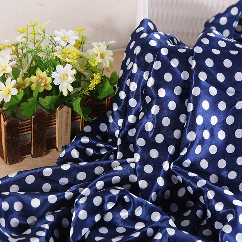 Prik skygge print punkt cap tørklæde satin tørklæde bånd kjole pyjamas stof