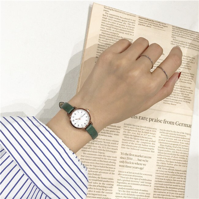 Eenvoudige kleine wijzerplaat vrouwen wit horloge ulzzang luxe quartz vrouwelijke klok retro horloges vintage lederen dames horloges: Groen