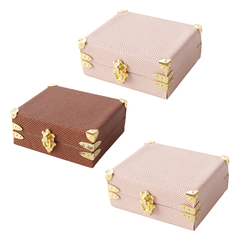 Mini maleta en miniatura para casa de muñecas, caja de equipaje de cuero Vintage, caja de almacenamiento, decoración de modelo para el hogar, decoración de escritorio de microescena, 1:12
