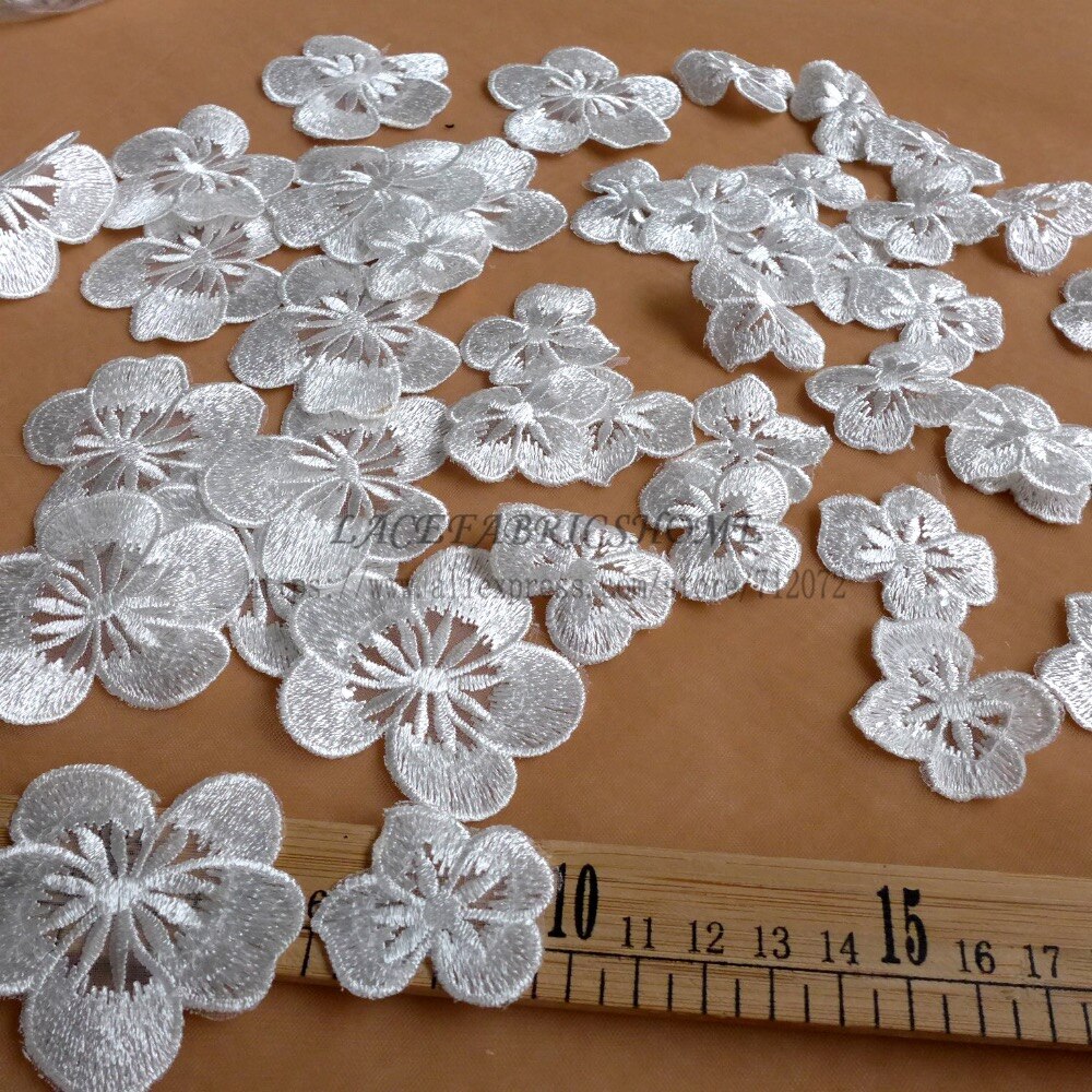 La Belleza mooie clear Pailletten off witte bloemen patch trouwjurk epaulet 100/lot verschillende 6 cm/4 cm maten