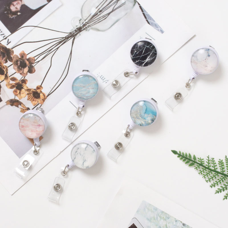 1 Pcs Retractable Badge Reel card Holder Work Name ID Card Badges Key Holder Office Supplies Business Card Holder: random color 1pcs