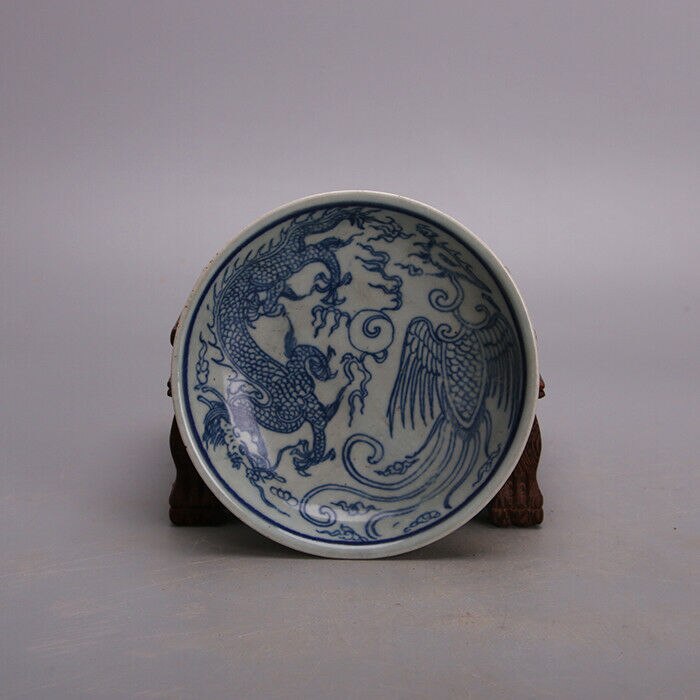 CHINESE OLD BLUE AND WHITE DRAGON AND PHOENIX PATTERN PORCELAIN PLATE