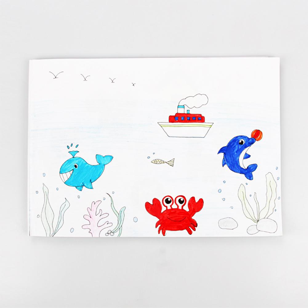 Children painting stencil templates with water col grandado