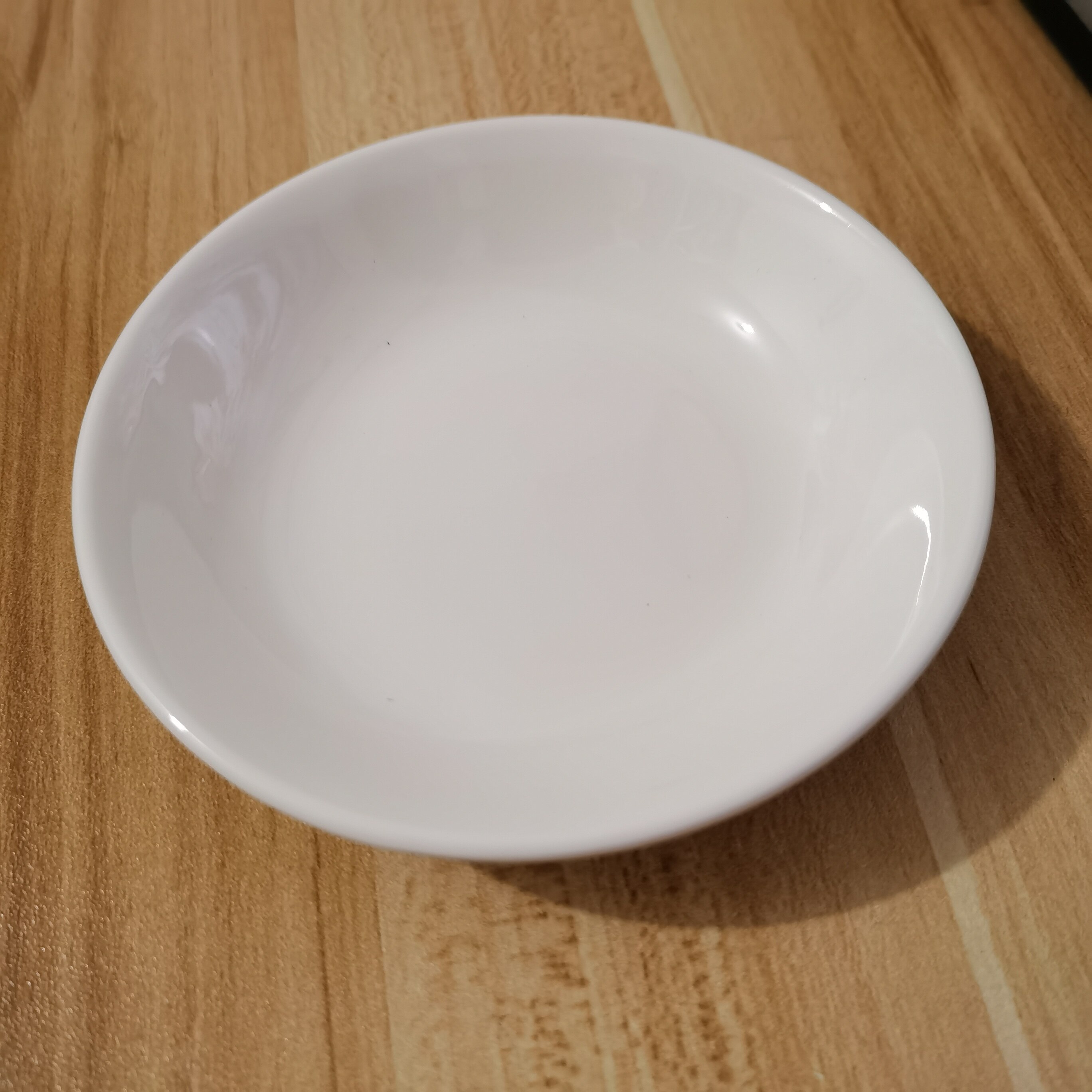 Cute Cat Small Saucer Shape Mini Plate Ceramics Cartoon Dish Snack Plate Chinchilla Squirrel Hedgehog Bowl: White
