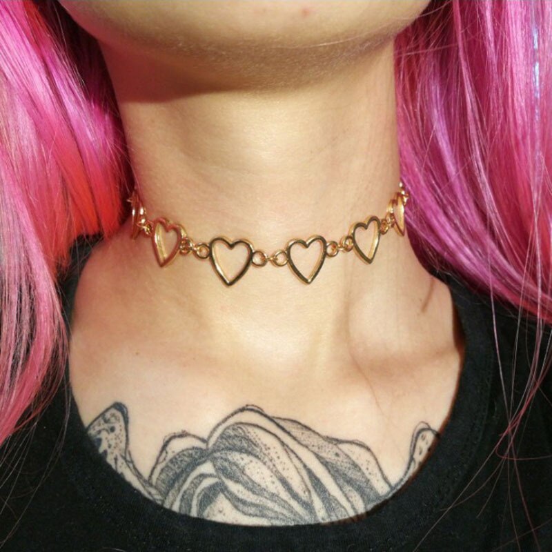 Female Heart-shaped Hollow Metal Love Short Necklace Temperament Clavicle Chain Hip Hop Short Neck Chain