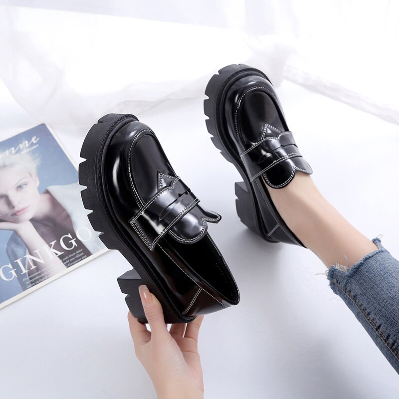 thumbnail image 2 of Women's Mary Jane Oxford Shoes - Gothic Lolita Style Flat Shoes With Round Toe & Non-Slip Sole 2 of 9