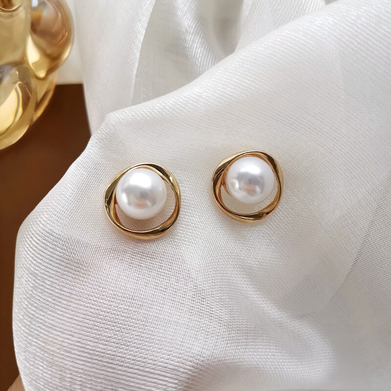 Franse Retro Irreguar Ronde Parels Clip Oorbellen Eenvoudige Temperament Imitatie Parels Clip Oorbellen Geen Piercing