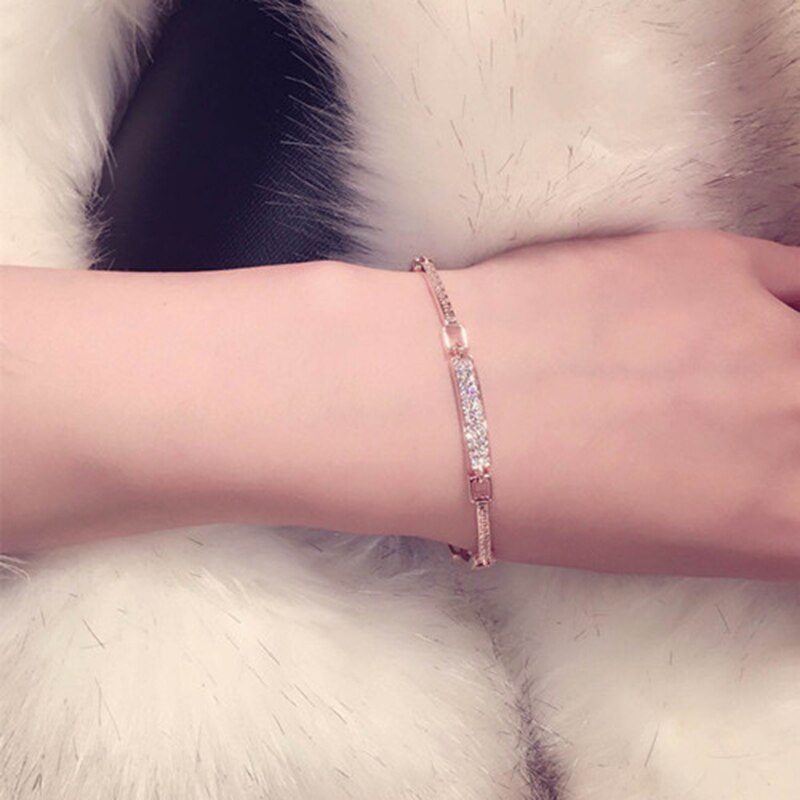 Trendiges, exquisites geometrisches rechteckarmband für damen und mädchen – ein schmuckstück mit funkelnden aaa-zirkonia-steinen, perfekt für hochzeiten, geburtstage und partys.