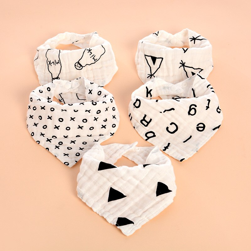 Babero del bebé 3 unids/set pañuelo Triangular impreso triángulo de algodón toalla bebé toalla babero otoño babero de invierno impermeable Bandanas