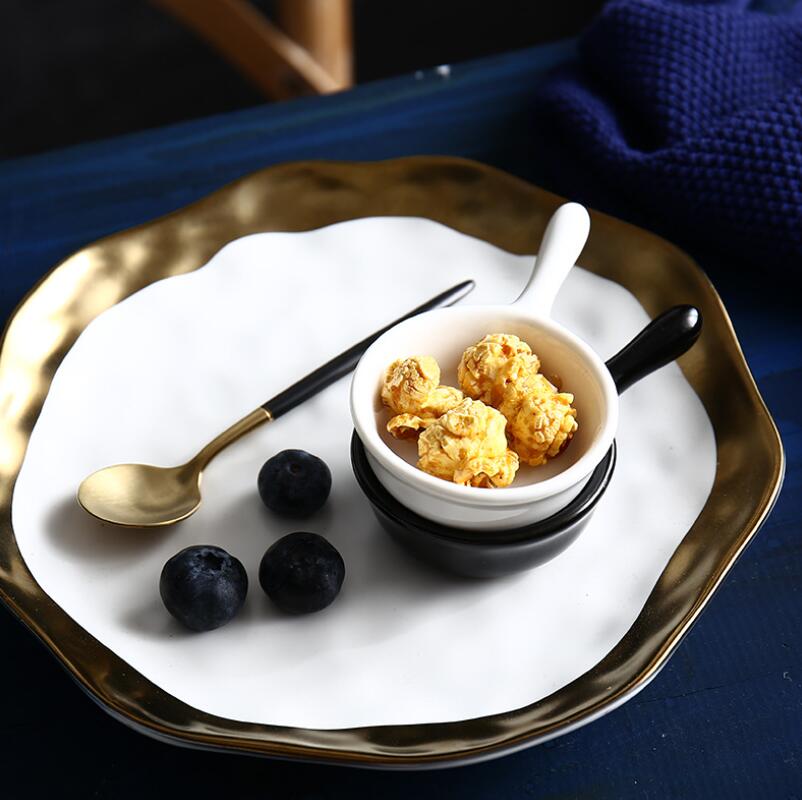 DOITOOL 2Pcs Dipping Bowls, Gerechten Keramische Bloem Dip Bowls Dipping Kommen, Mini Serveerkommen voor Dessert Snack Soja Keuken Prep DOITOOL 2Pcs Dipping Bowls, Gerechten Keramische Bloem Dip Bowls Dipping Kommen, Mini Serveerkommen voor Dessert Snack Soja Keuken Prep