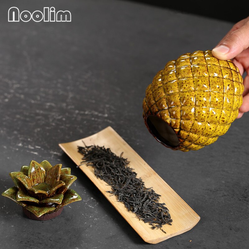 Kreative Ananas Tee Caddie Keramik Obst bilden Versiegelt Tee Blatt Lagerung Panzer Mini Pu'er Tee Kasten Teehaus Ornament
