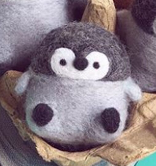 Pinguino di stoffa kit di aghi di lana feltro di lana fa da infeltrimento pendente artigianale ricamo fai da te fatto a mano: pinguino 3