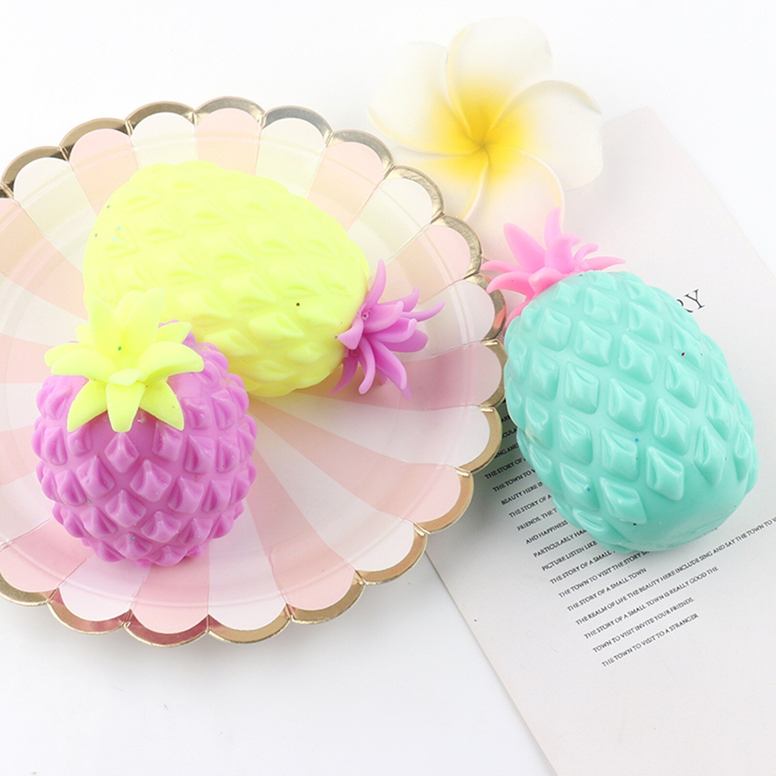 Novel Simulation Pineapple Decompression Toy Office Pressure Release Toy 50ml Funny Stress Relieves Fidget