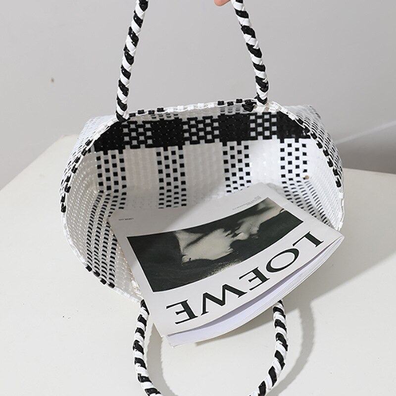Bolso de Plástico portátil tejido a mano para mujer, bolsa cuadrada de gran capacidad que combina con todo, ideal para compras, ocio, cesta de verduras, novedad