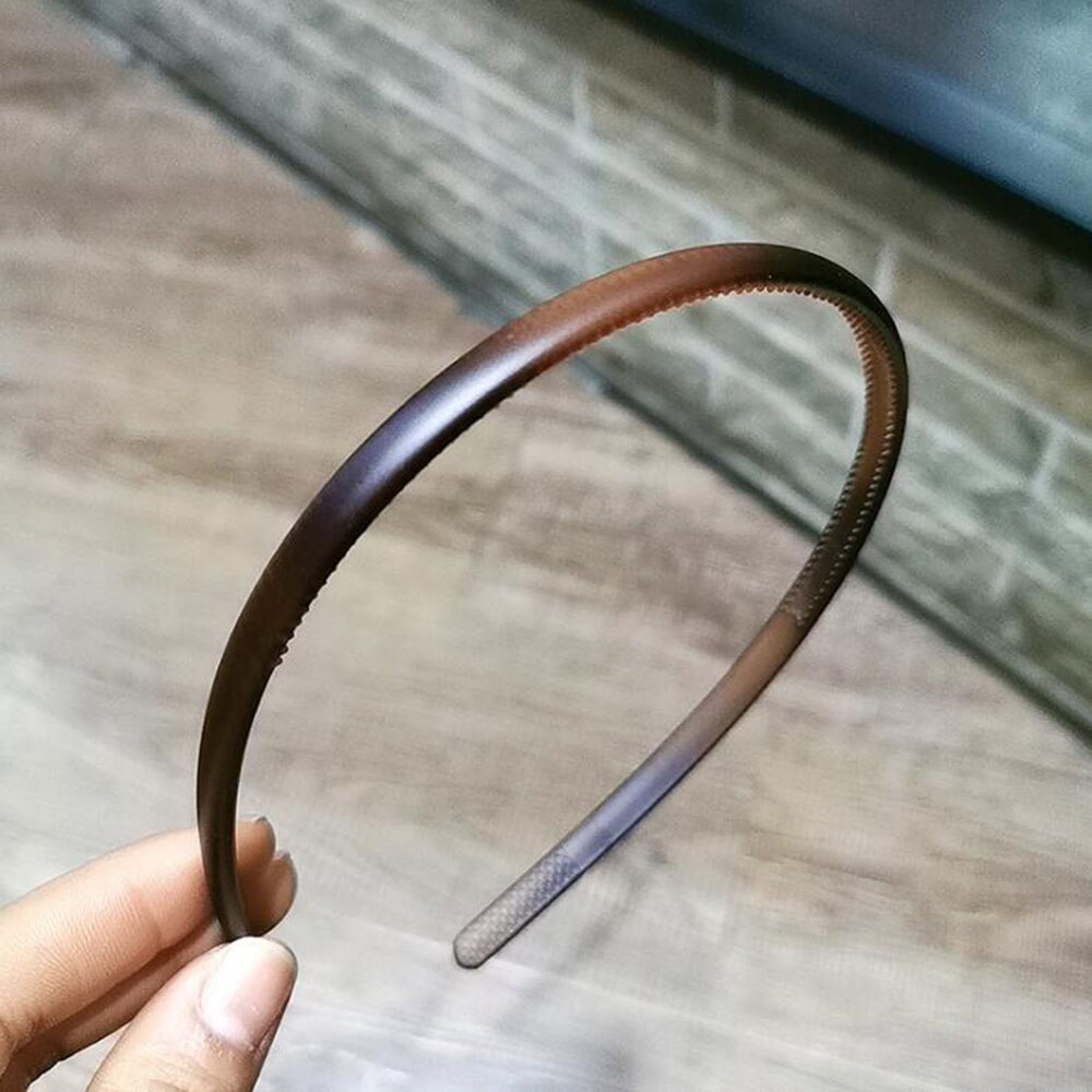 Dunne Hoofdbanden Voor Vrouwen, 5 Stuks Kunststof Hoofdband 7mm Getande Elastische Matte Kunststof Hoofdbanden met Tanden Haarbanden voor Make-up, Gezicht Wassen, Dagelijks Gebruik, Etc